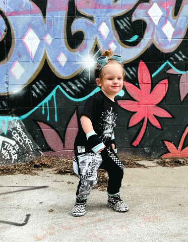 Wonderland Skinny Pants for Kids with color accents
